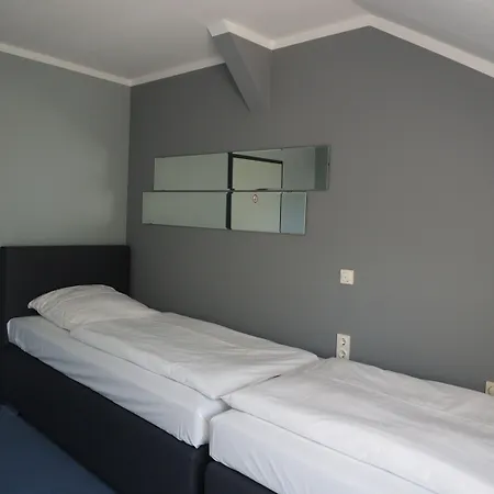 Kipphut 3*