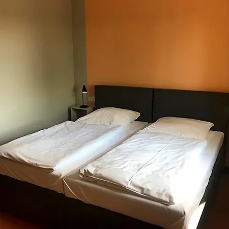Kipphut 3*