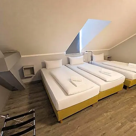Kipphut 3*